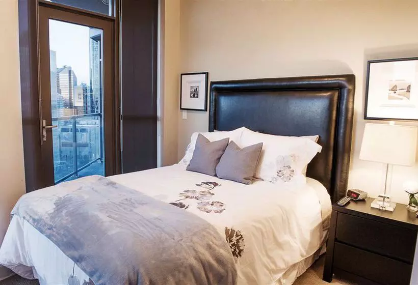 Fotos del hotel Executive Suites By Roseman - Keynote Towers:  18