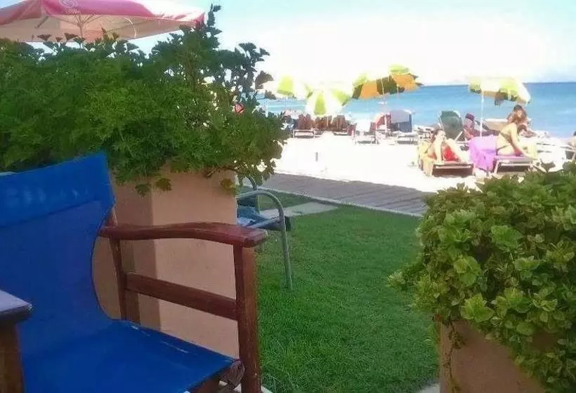 Fotos del hotel Christina:  4