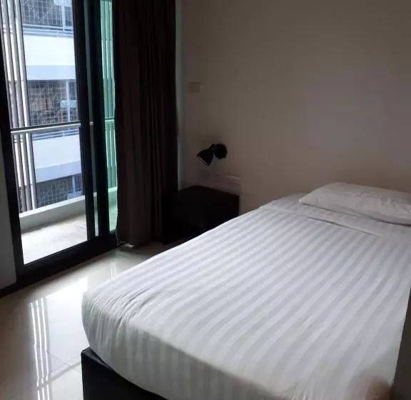 Fotos del hotel At One Inn Hualampong:  10