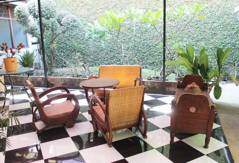 Fotos del hotel Santo Guest House:  10