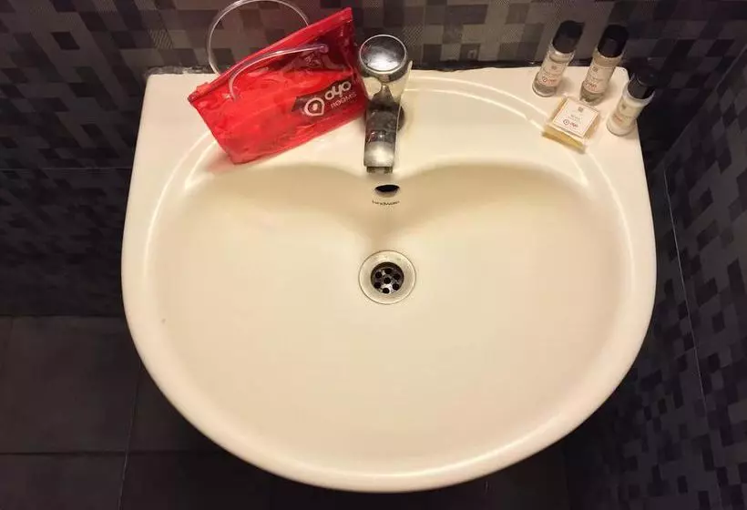 Fotos del hotel Oyo Rooms Shantinagar:  4