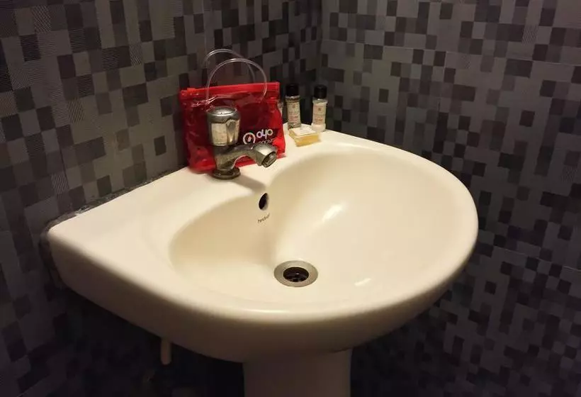 Fotos del hotel Oyo Rooms Shantinagar:  8