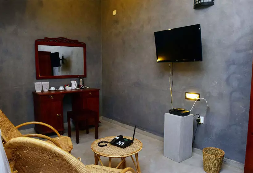 Guruge King S Island Resort