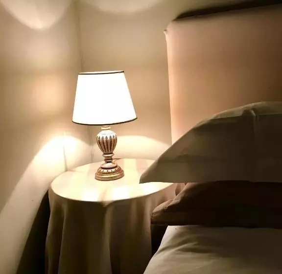 Fotos del hotel Capri Moon Guest House:  14
