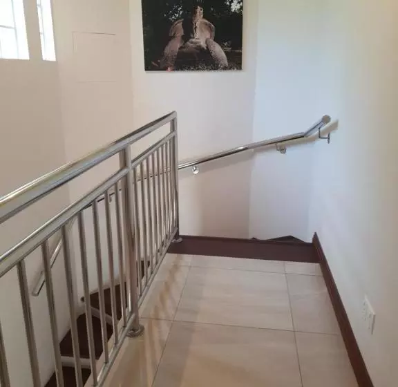 Fotos del hotel Cote D'or Footprints:  2