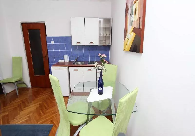 Fotos del hotel Apartments Marika:  10