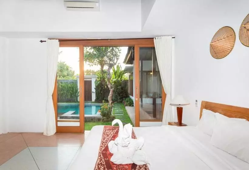 Fotos del hotel Anyar Sari Villa:  6