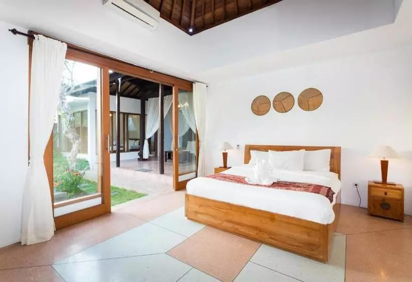 Fotos del hotel Anyar Sari Villa:  7
