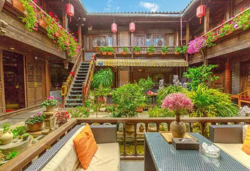 Fotos del hotel Lijiang He Mu Ju Family Inn:  15