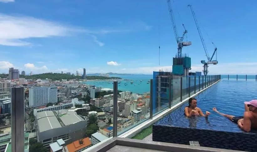Fotos del hotel The Base Central Pattaya Paza:  11