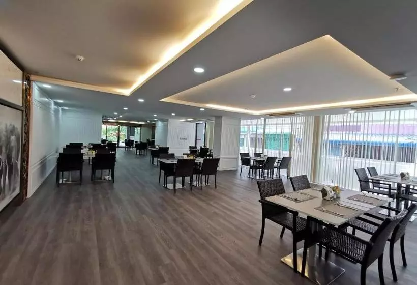 Fotos del hotel Golden Jomtien Beach:  10