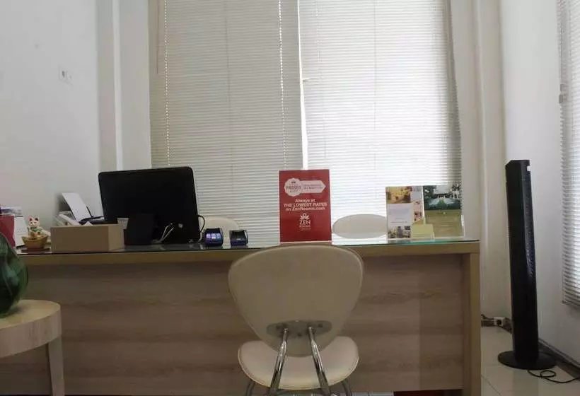 Fotos del hotel Zen Rooms Kuningan Anggrek:  3