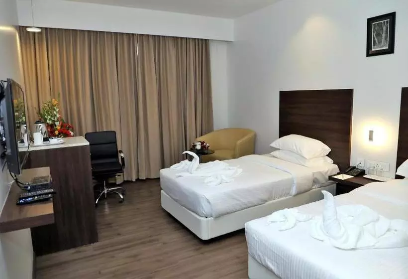 Y N Hotels