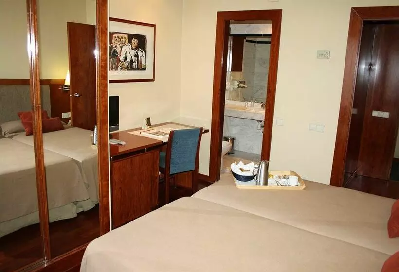 Fotos del hotel Ginosi Pedralbes:  17