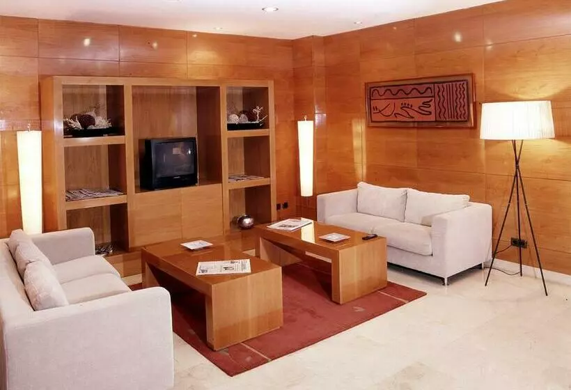 Fotos del hotel Ginosi Pedralbes:  24