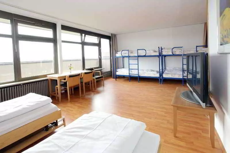 Fotos del hotel A&O Karlsruhe Hauptbahnhof:  10