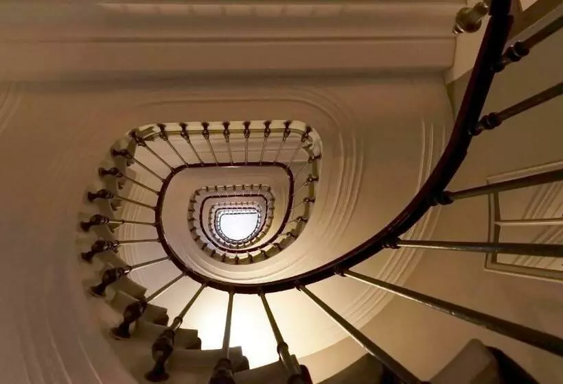 Fotos del hotel Royal  Paris Champs Elysées:  6