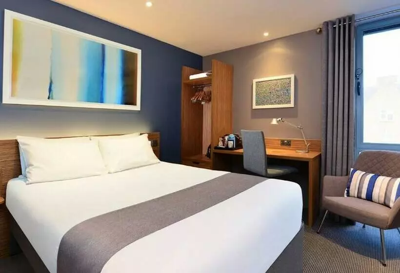 Fotos del hotel Travelodge London Covent Garden:  1