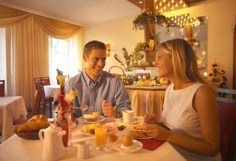 Fotos del hotel Goldener Brunnen:  12