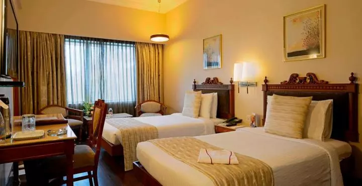 Fotos del hotel Sun-n-Sand Pune:  2