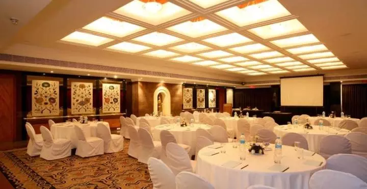 Fotos del hotel Sun-n-Sand Pune:  12