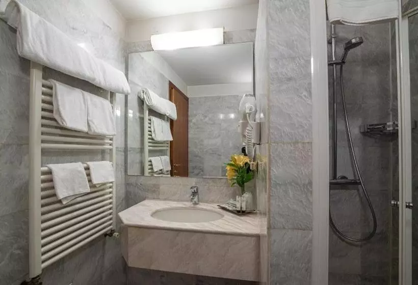 Fotos del hotel Mythos:  9