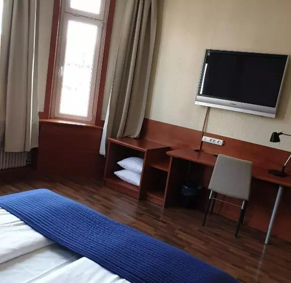 Fotos del hotel L Astoria:  12