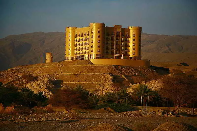 Golden Tulip Khatt Springs Resort & Spa