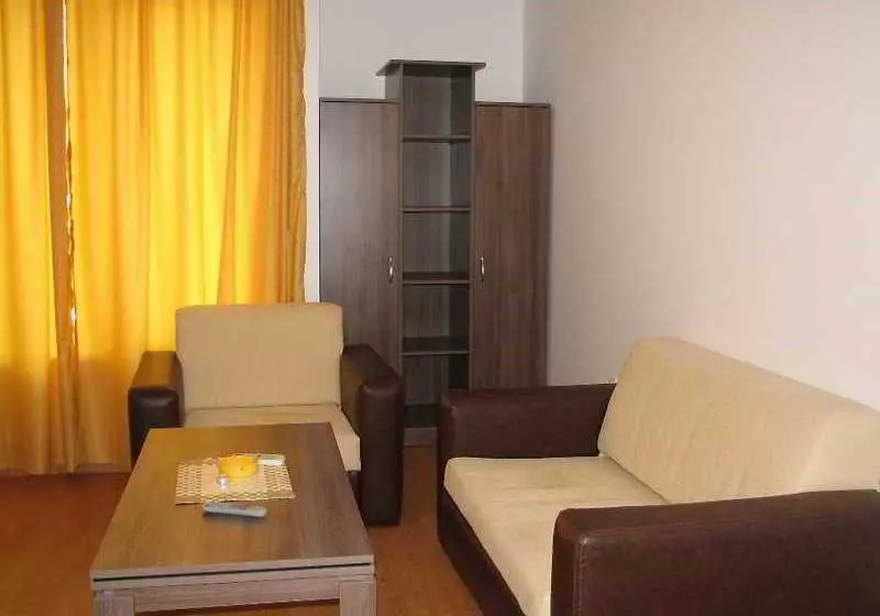 Fotos del hotel Yassen Apartments:  6