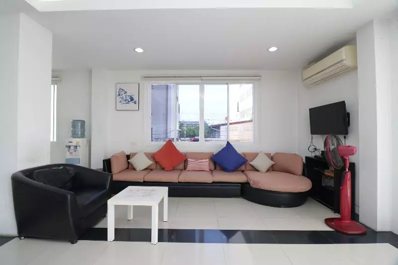 Fotos del hotel Hua Hin Irooms By Oyo Rooms:  5