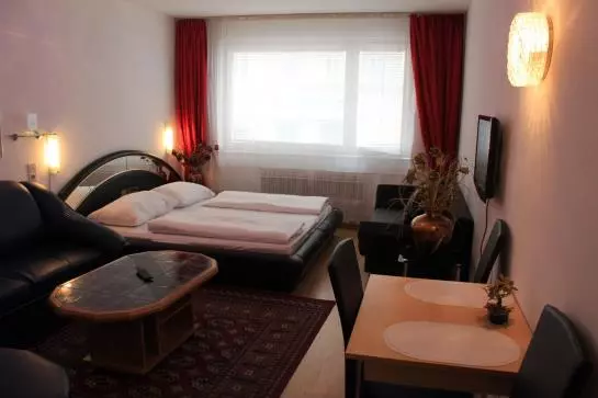 Fotos del hotel Hotel Pension Adam Apartment:  20