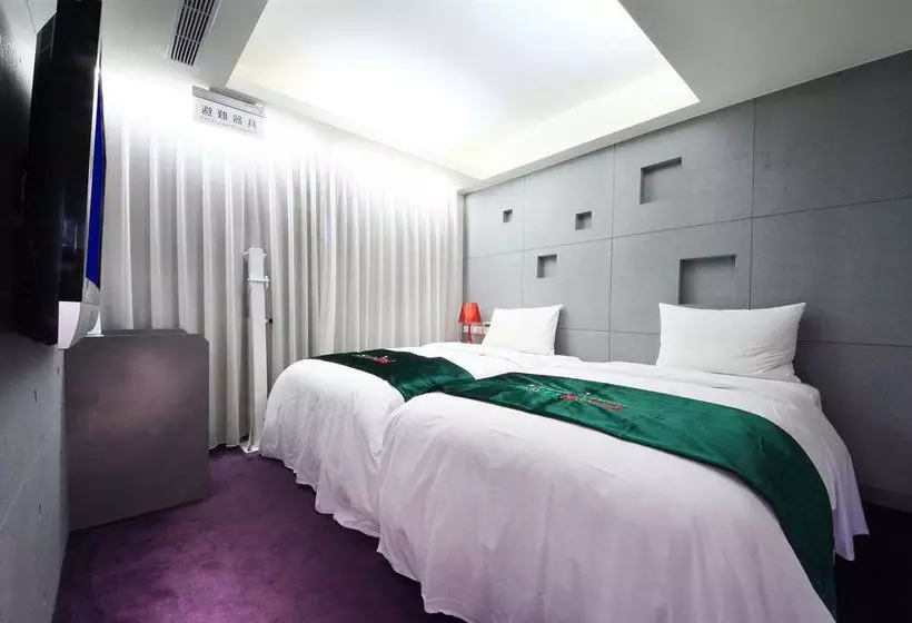 Fotos del hotel The Longstay:  7