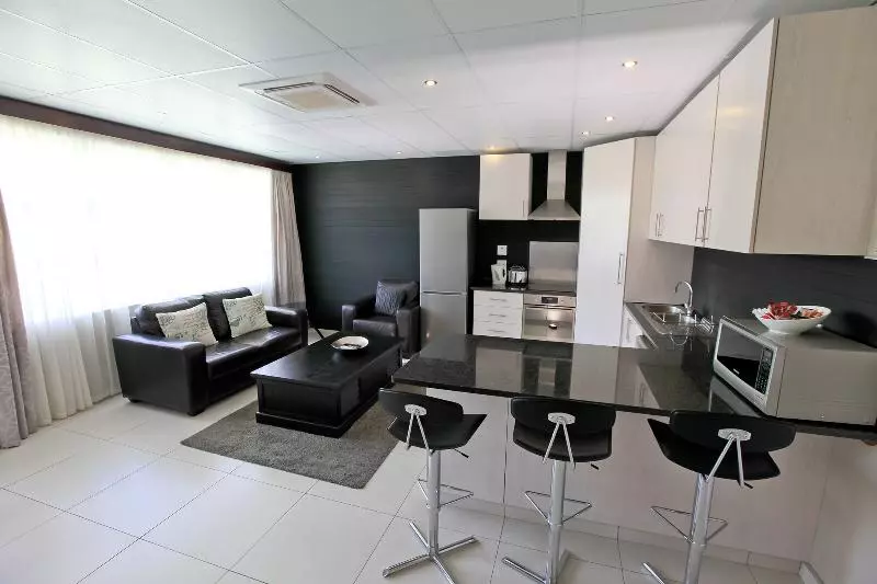 Fotos del hotel Hillside Executive Accommodation Maerua Mall:  5