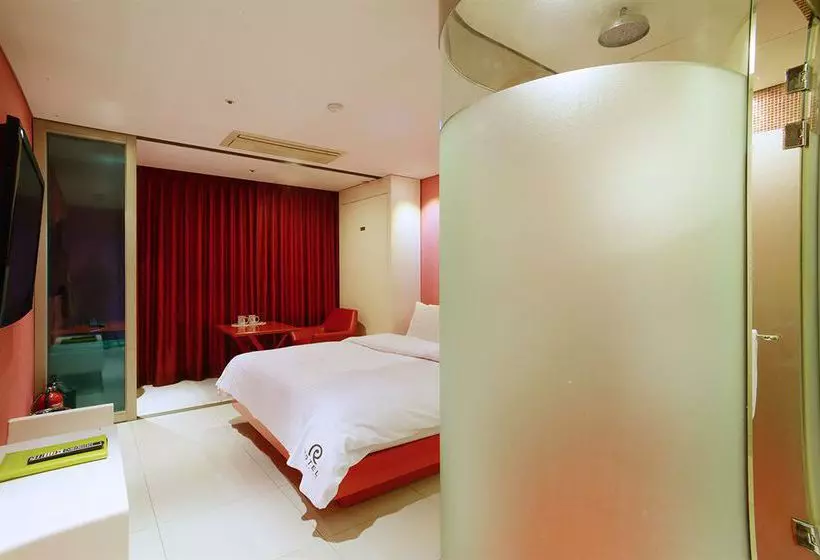 Fotos del hotel R Hotel:  15