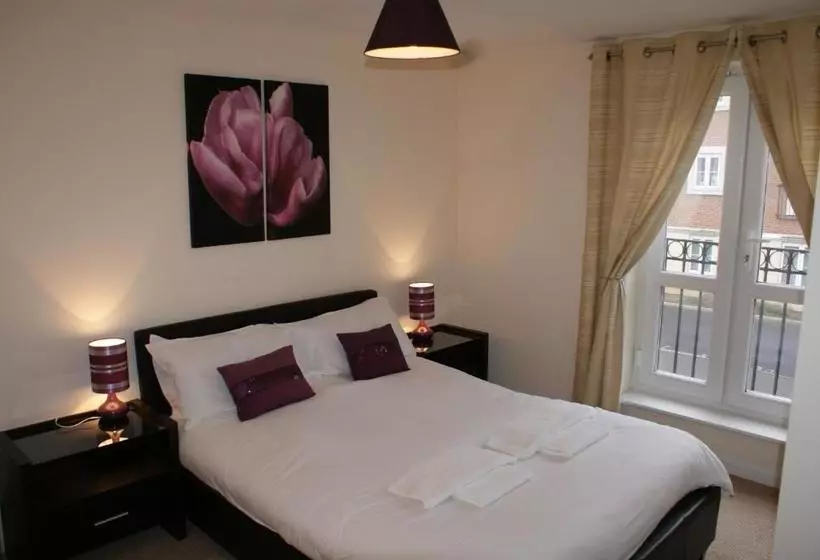 Fotos del hotel Brunel Crescent:  7