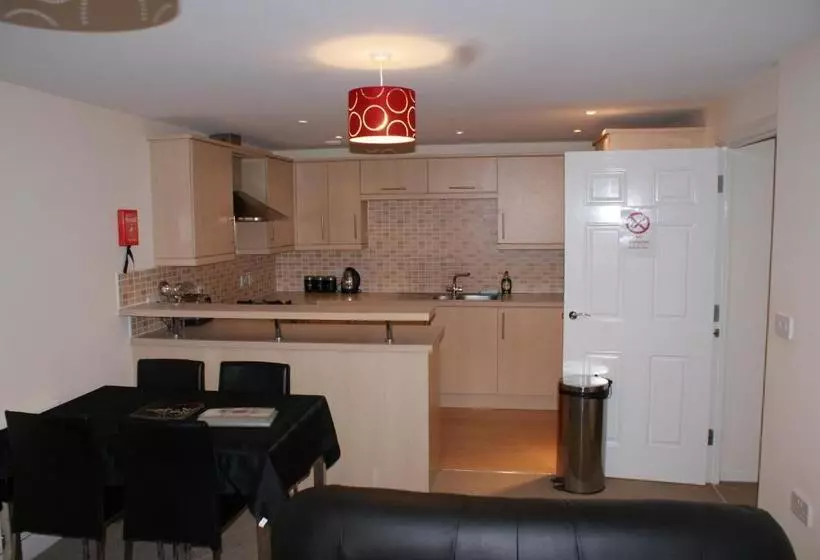 Fotos del hotel Brunel Crescent:  8