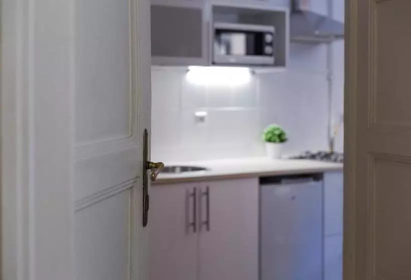 Fotos del hotel Nobel Suites:  2