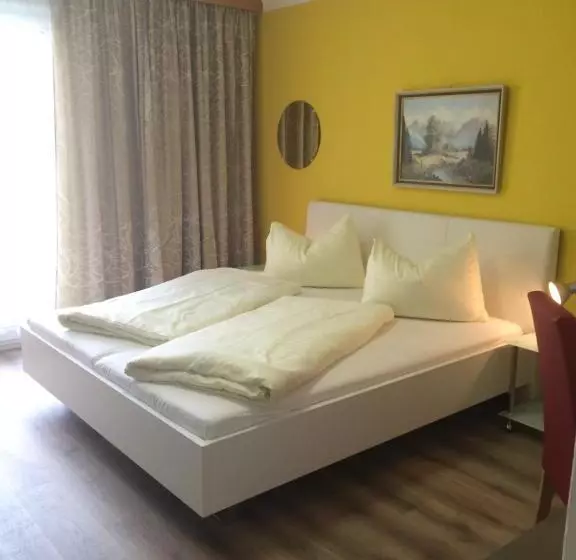 Fotos del hotel Seerose Garni Wolfgangsee:  8