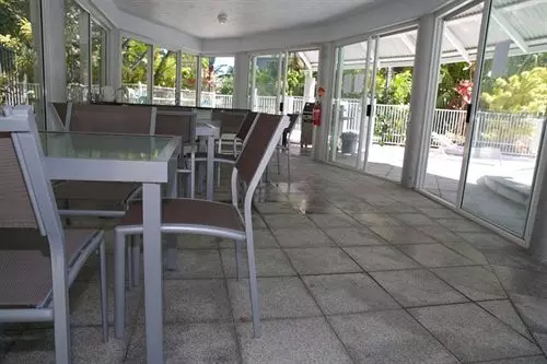 Fotos del hotel Surfers Mayfair:  6