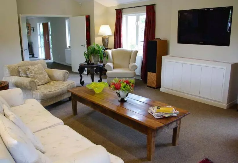 Kauri Point Luxury Bed & Breakfast