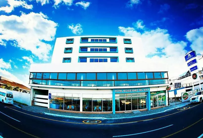 Boulevard Del Mar