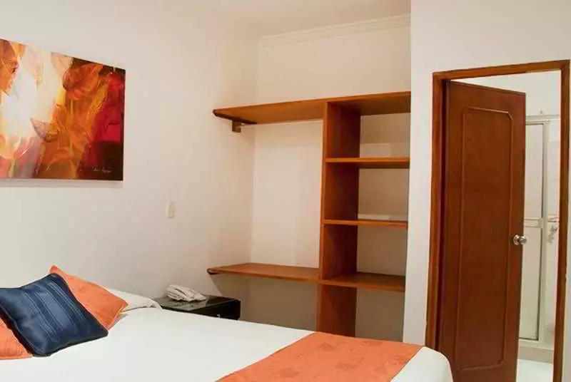 Fotos del hotel Puerta de Alcala:  7