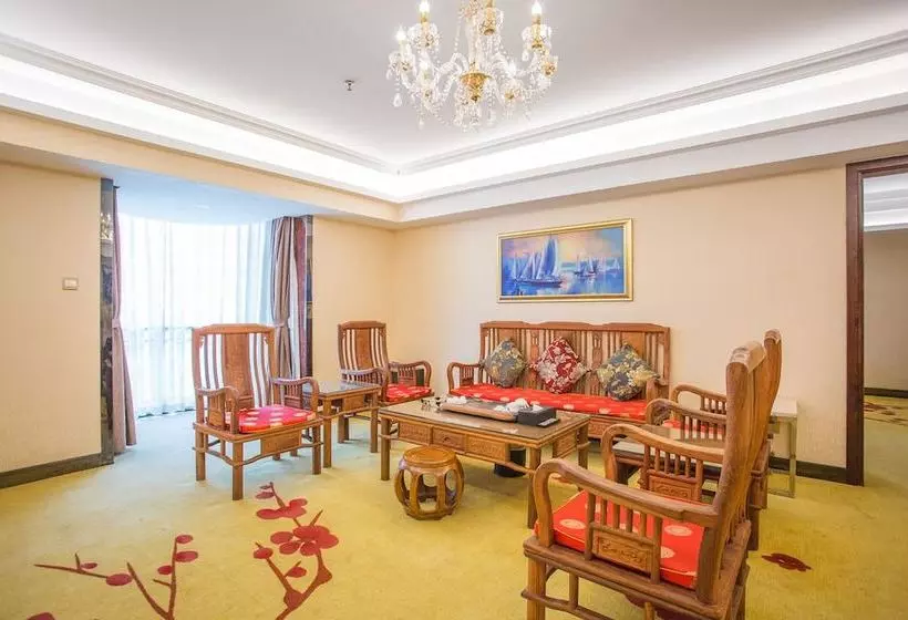 Fotos del hotel Hawaii International:  14