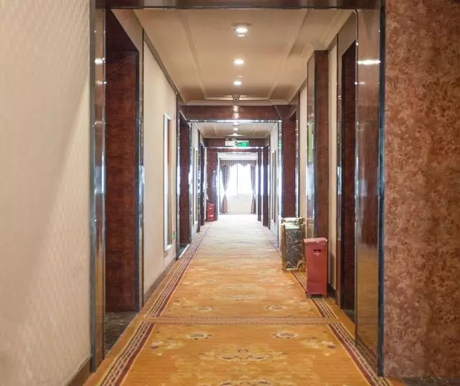 Fotos del hotel Hawaii International:  10