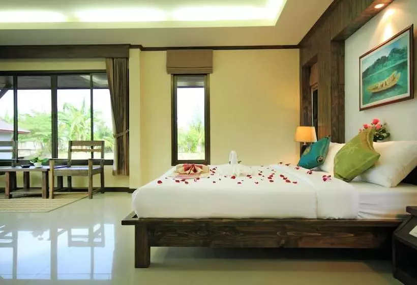 Fotos del hotel The Villa Laemhin Lagoon Resort:  3