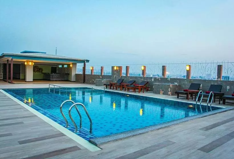 Fotos del hotel The Win Pattaya:  3