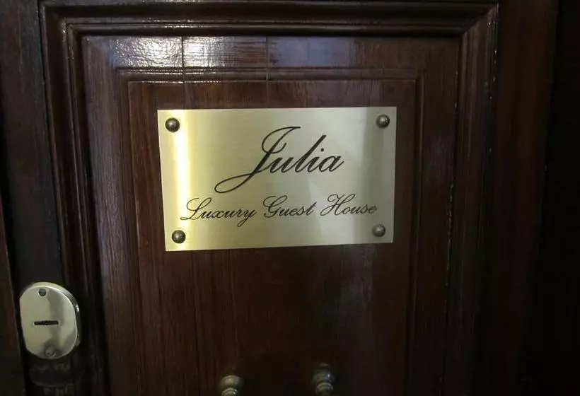Fotos del hotel Guest House Iulia:  6