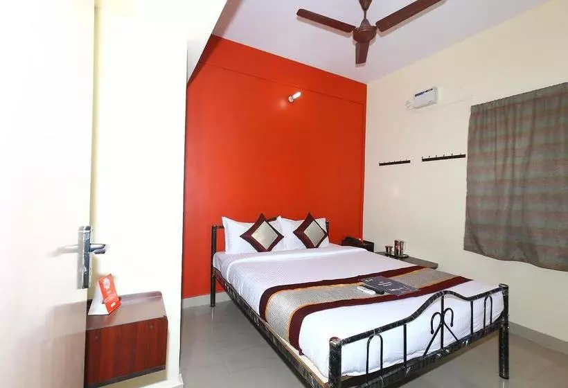 Fotos del hotel Oyo 3860 Apartment Jls Gruha:  20
