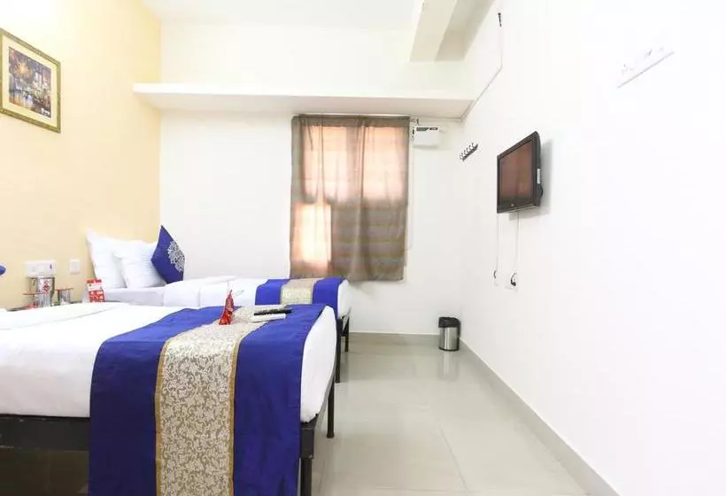 Fotos del hotel Oyo 3860 Apartment Jls Gruha:  14