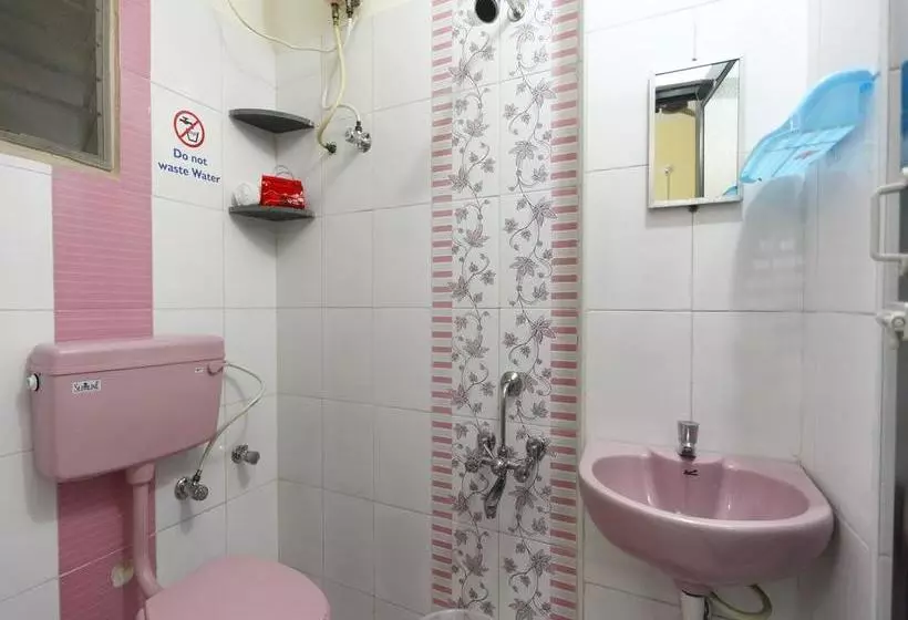 Fotos del hotel Oyo 3860 Apartment Jls Gruha:  9
